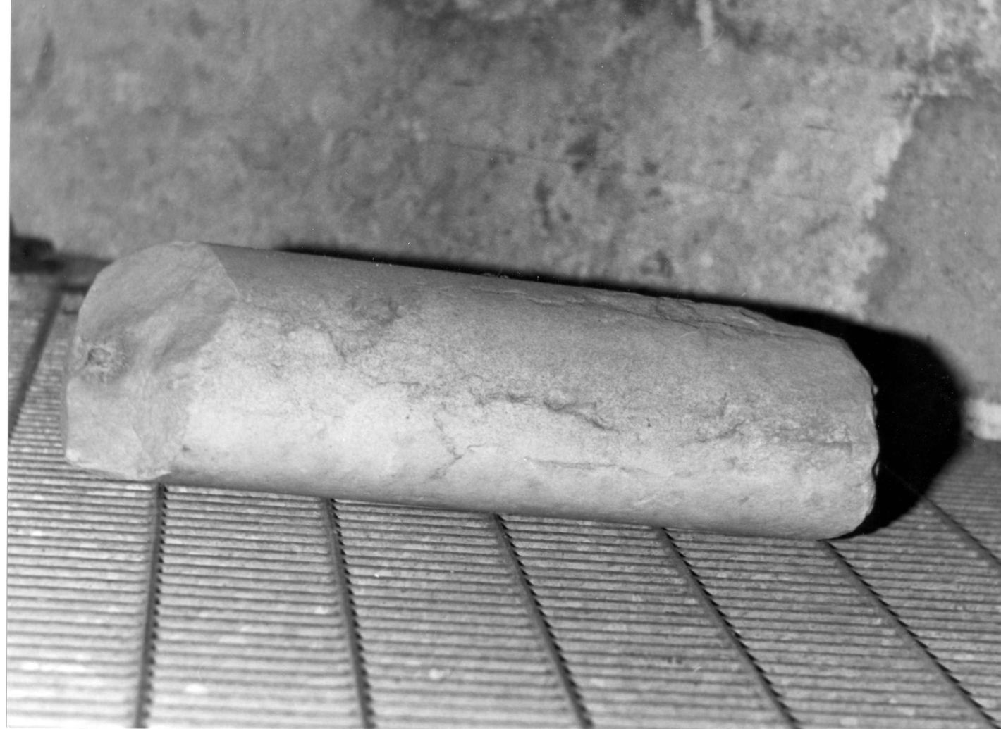 colonna, frammento - bottega campana (sec. XVI)