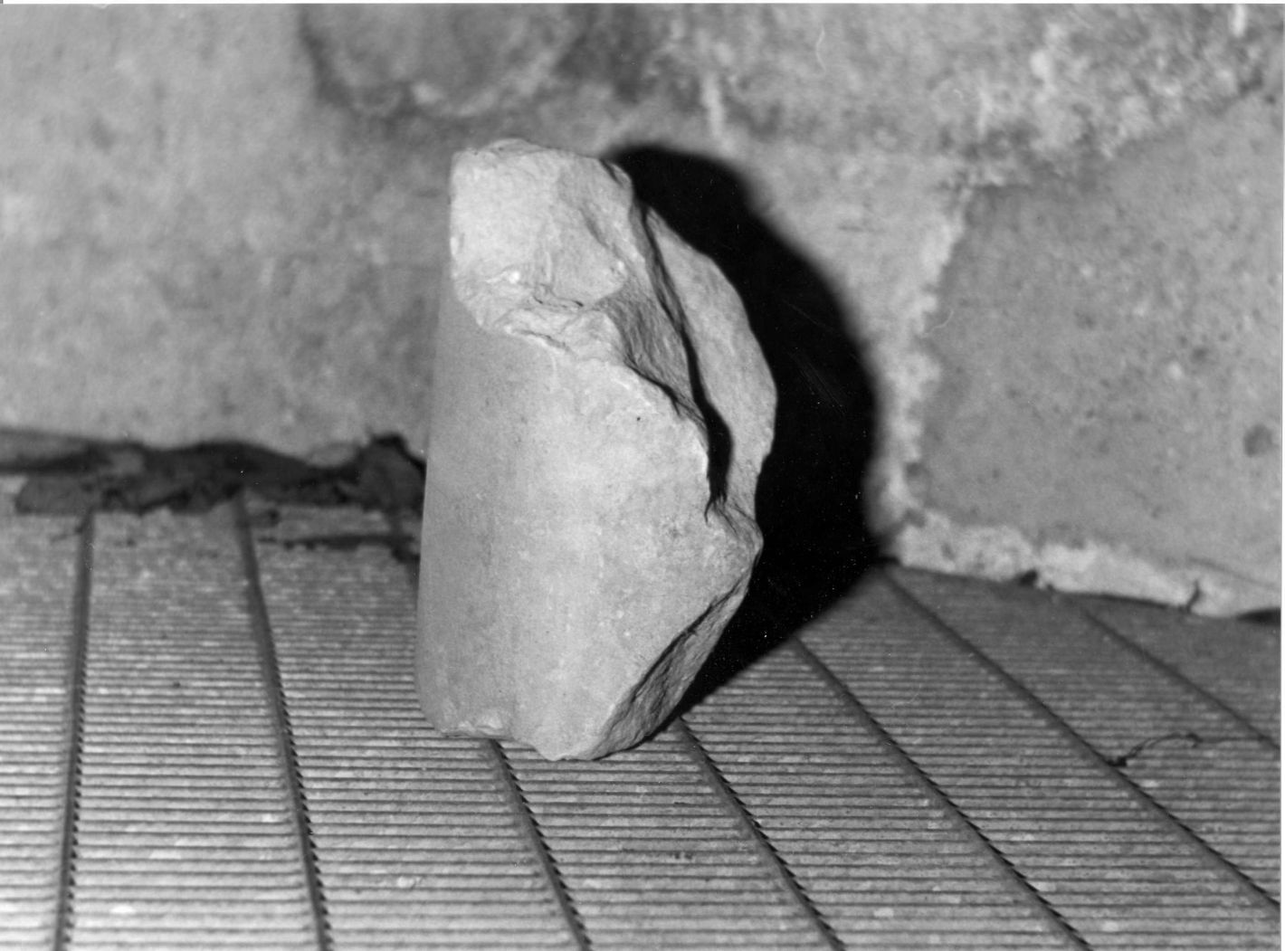 colonna, frammento - bottega campana (sec. XVI)