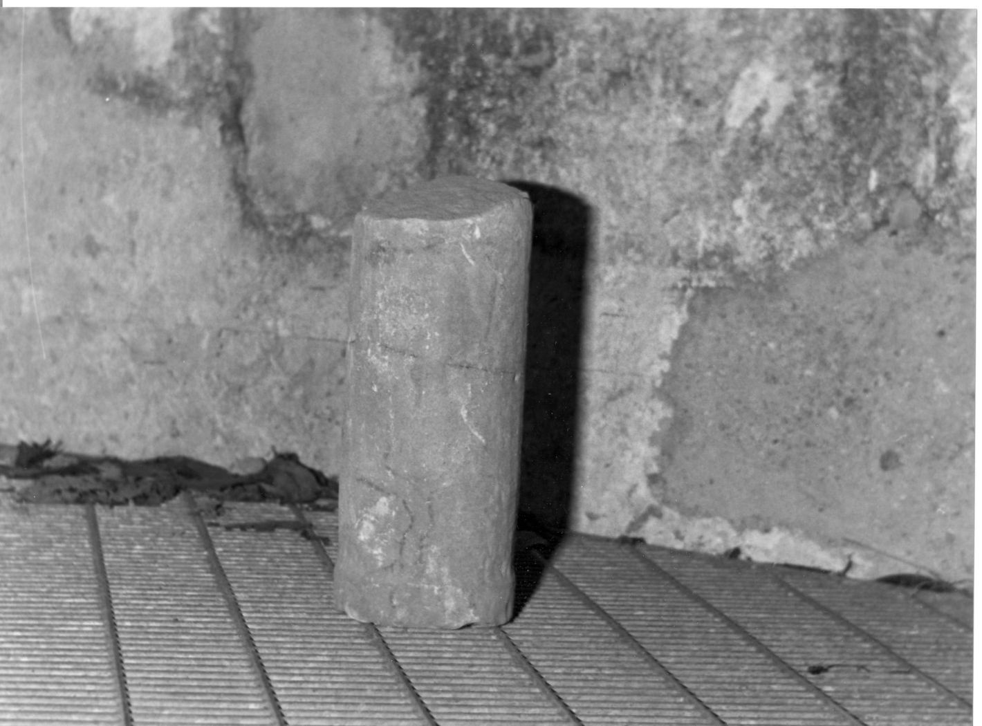 colonna, frammento - bottega campana (sec. XVI)