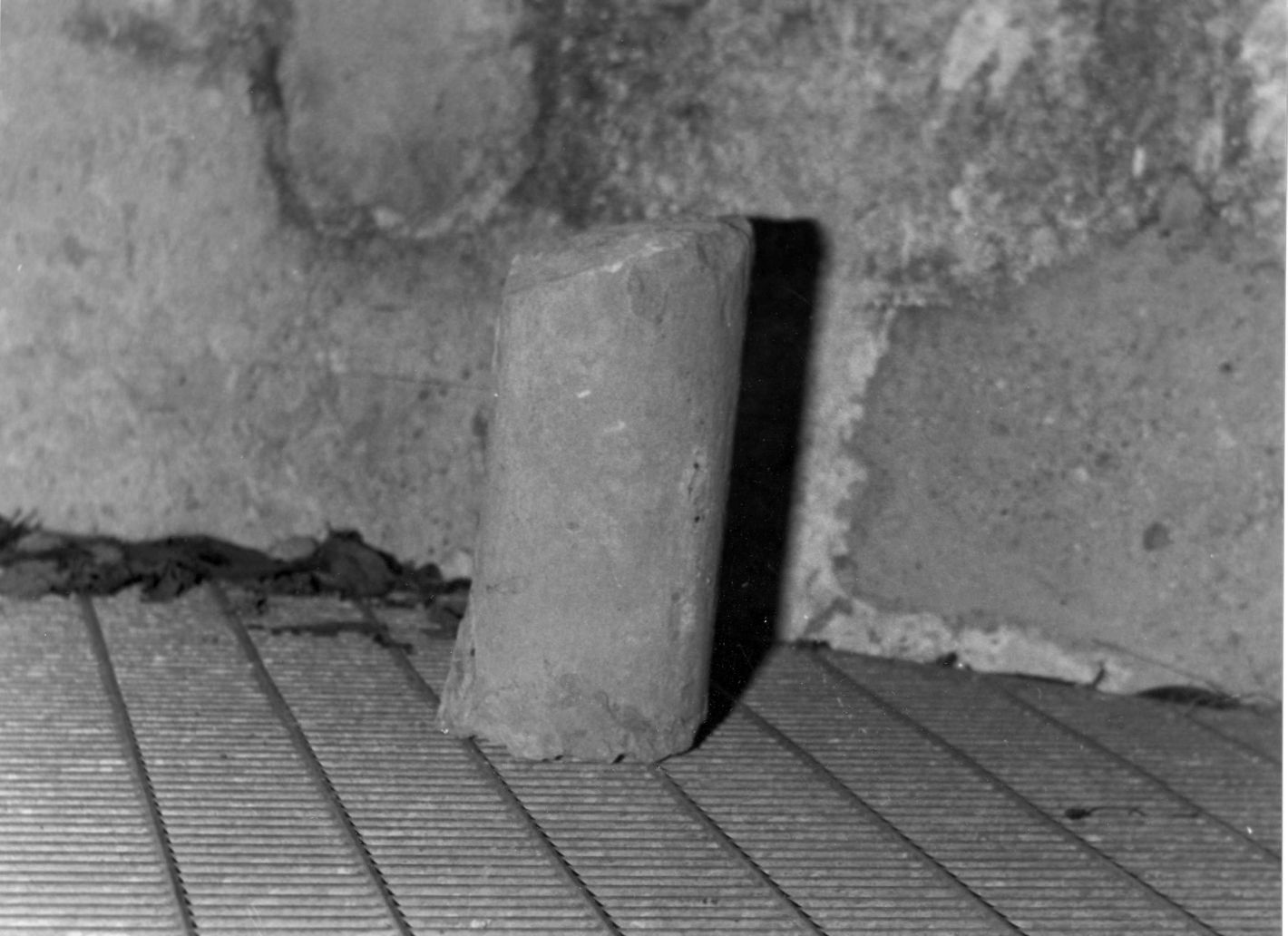 colonna, frammento - bottega campana (sec. XVI)