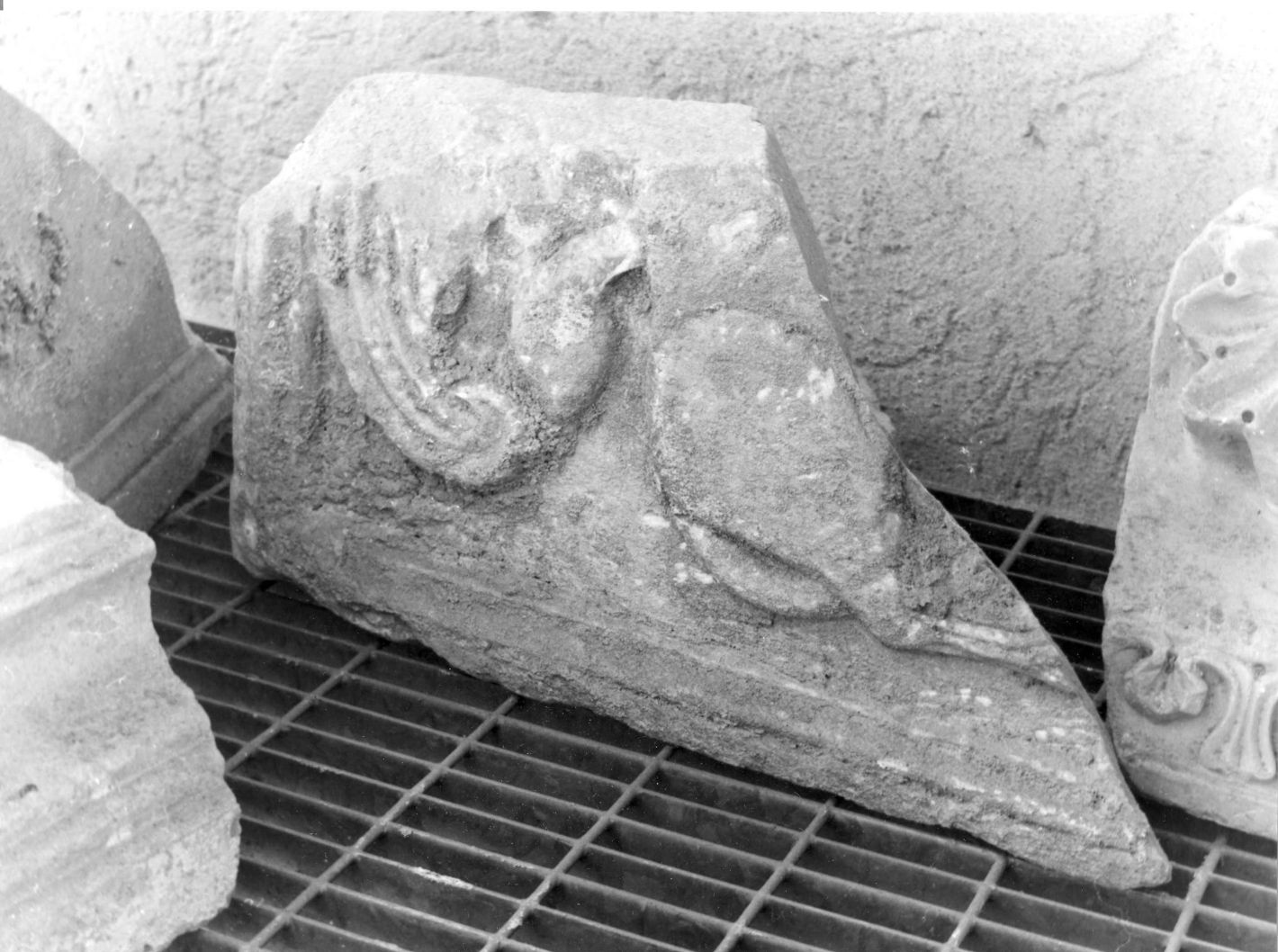 rilievo, frammento - bottega campana (seconda metà sec. XVI)