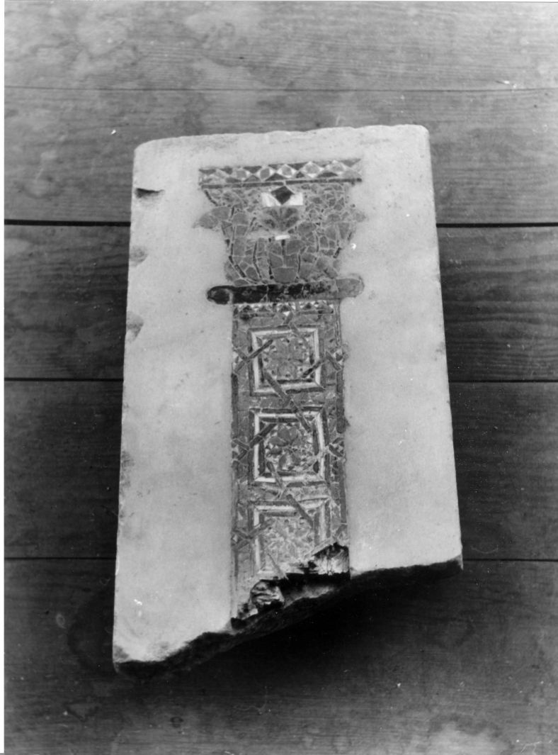 motivo decorativo (lastra, frammento) - bottega campana (sec. XIII)