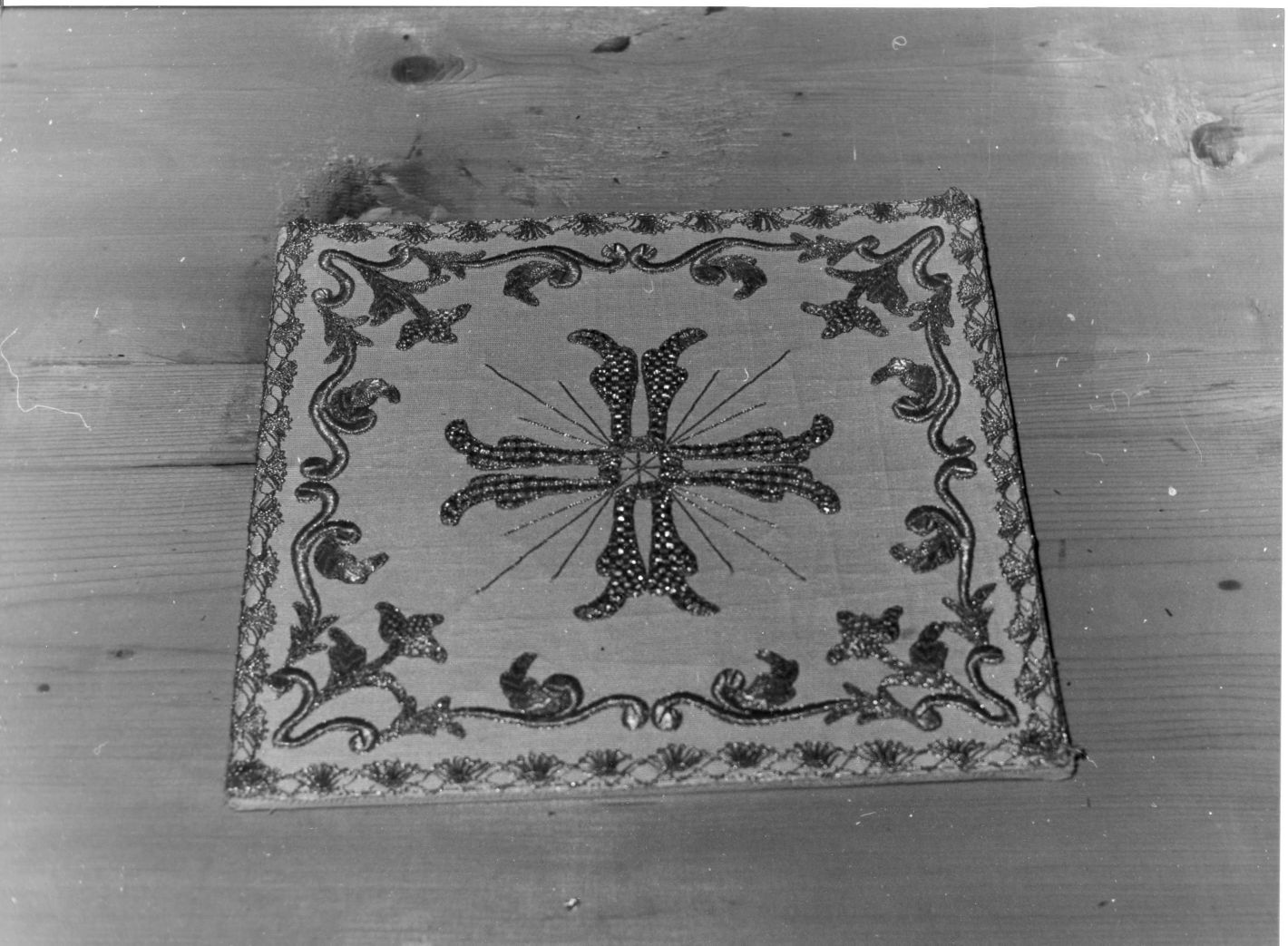 borsa del corporale - manifattura campana (fine sec. XIX)