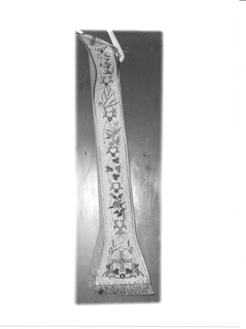 motivi decorativi vegetali (stola) - manifattura campana (seconda metà sec. XIX)