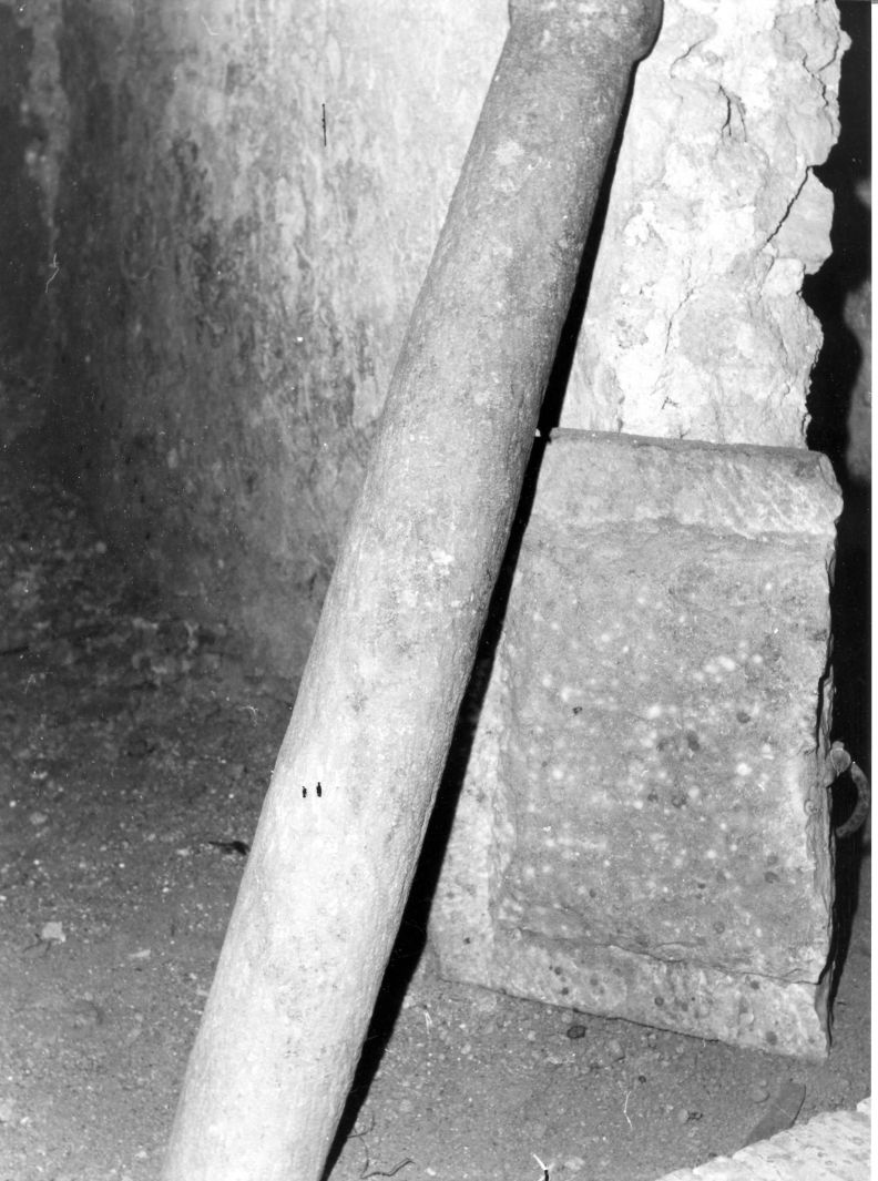 colonna, frammento - bottega campana (sec. XVI)