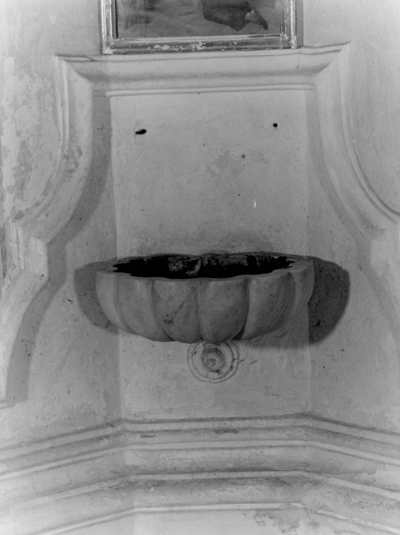 acquasantiera da parete - bottega Italia meridionale (sec. XVIII)