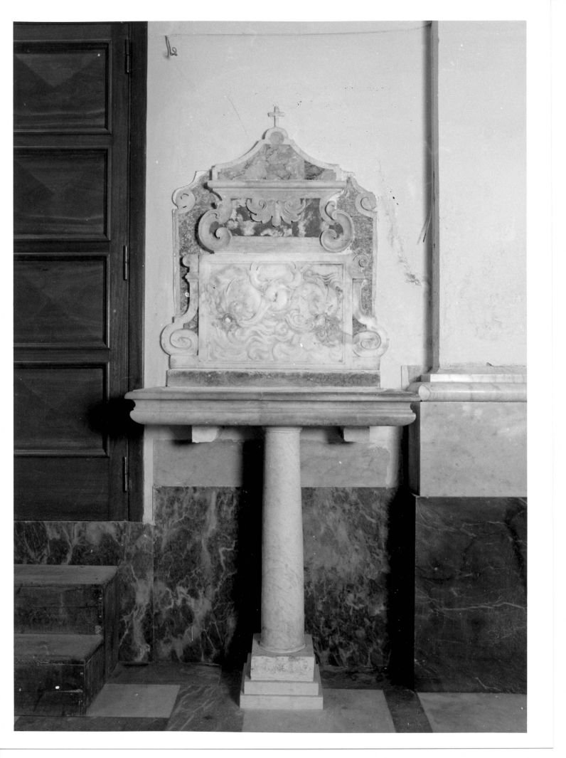 acquasantiera - bottega napoletana (prima metà sec. XVIII)