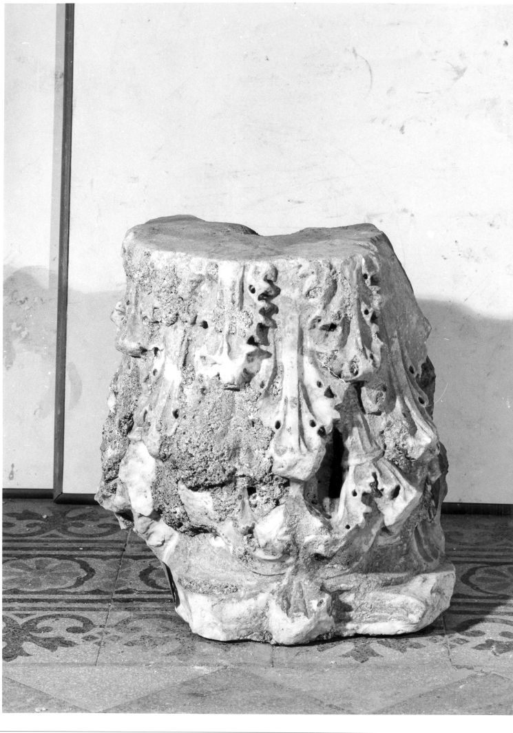 capitello corinzio, frammento - bottega campana (prima metà sec. I)