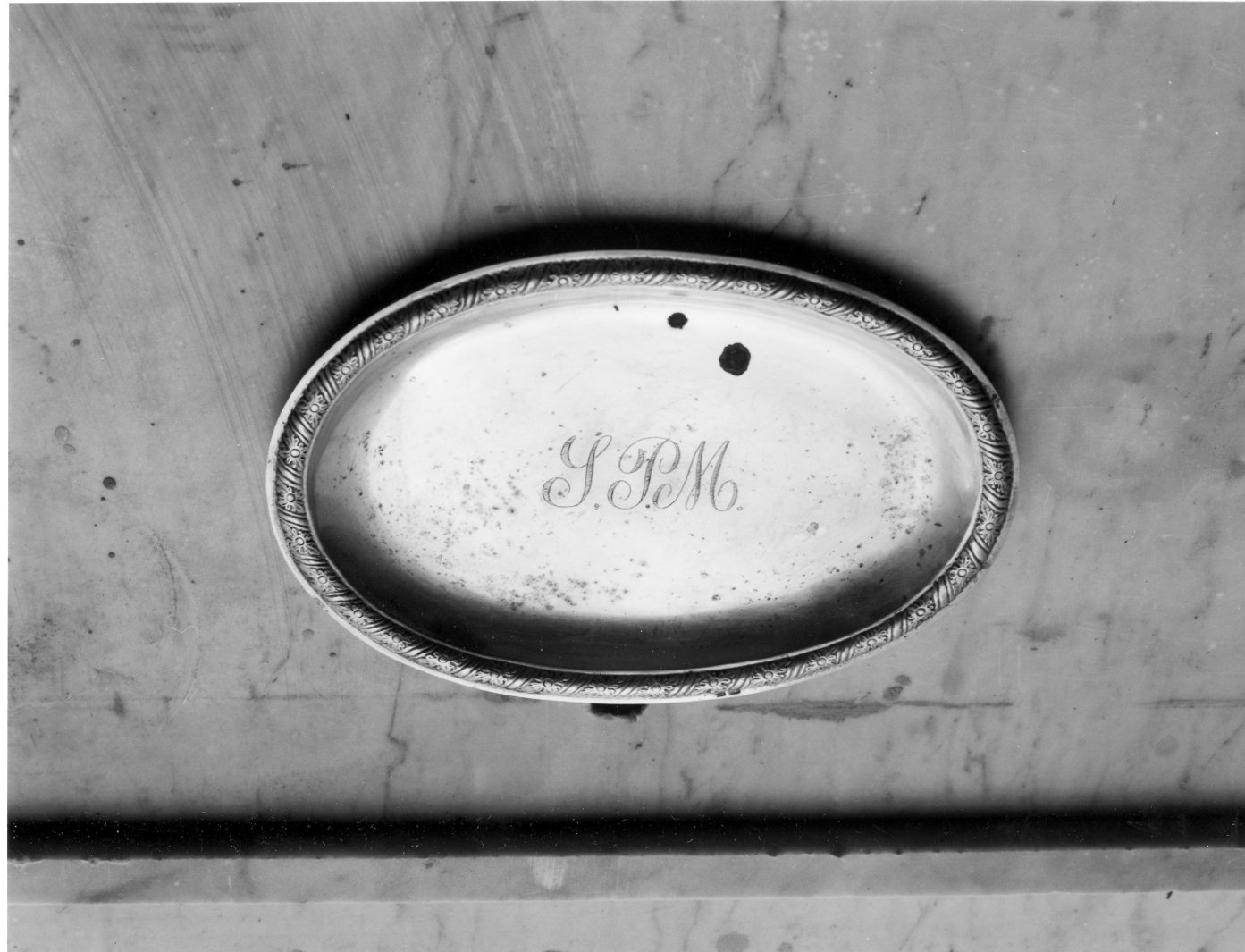 vassoio - bottega napoletana (fine/inizio secc. XVIII/ XIX)