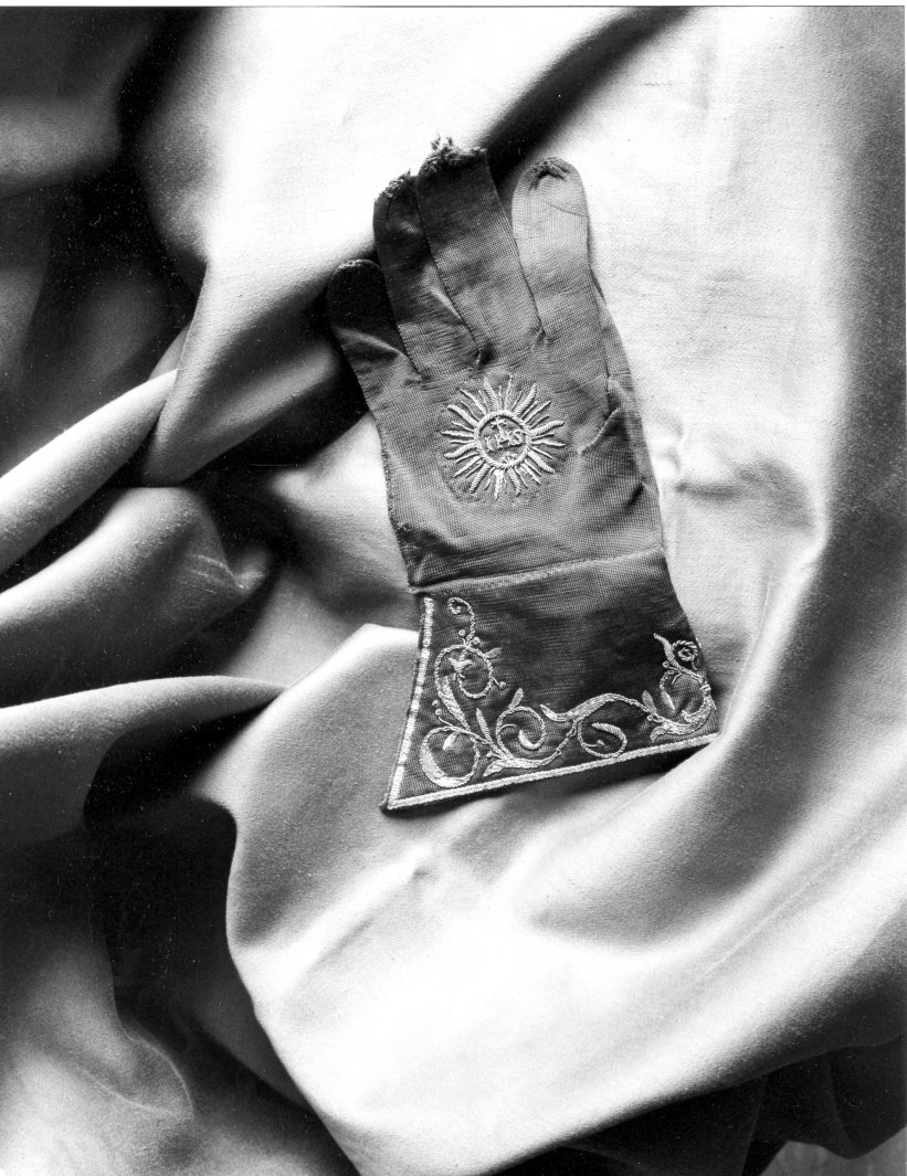 guanti, paio - manifattura campana (sec. XIX)