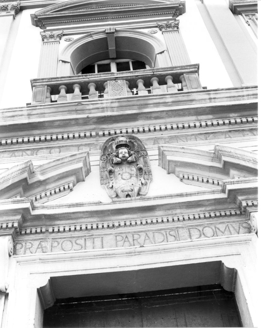 stemma vescovile (rilievo) - bottega campana (sec. XVII)