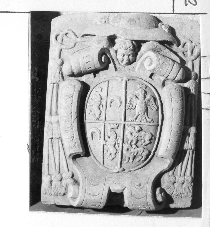 stemma cardinalizio (rilievo, opera isolata) - bottega campana (fine sec. XVII)