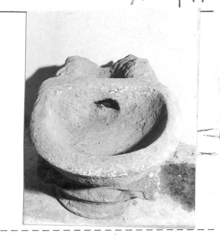 acquasantiera - bottega campana (sec. XVII)