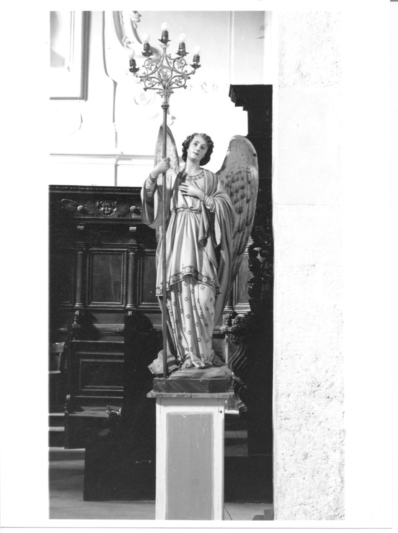 angelo reggicandelabro (statua) - bottega campana (inizio sec. XX)