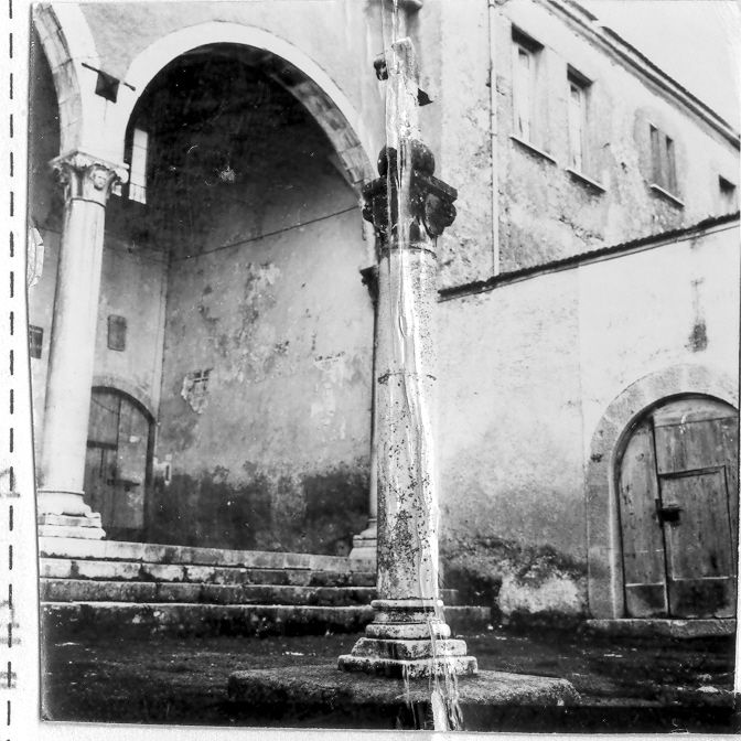 colonnina - bottega campana (sec. XVII, sec. XVII)