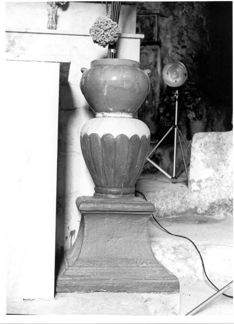 basamento - bottega campana (sec. XVIII)