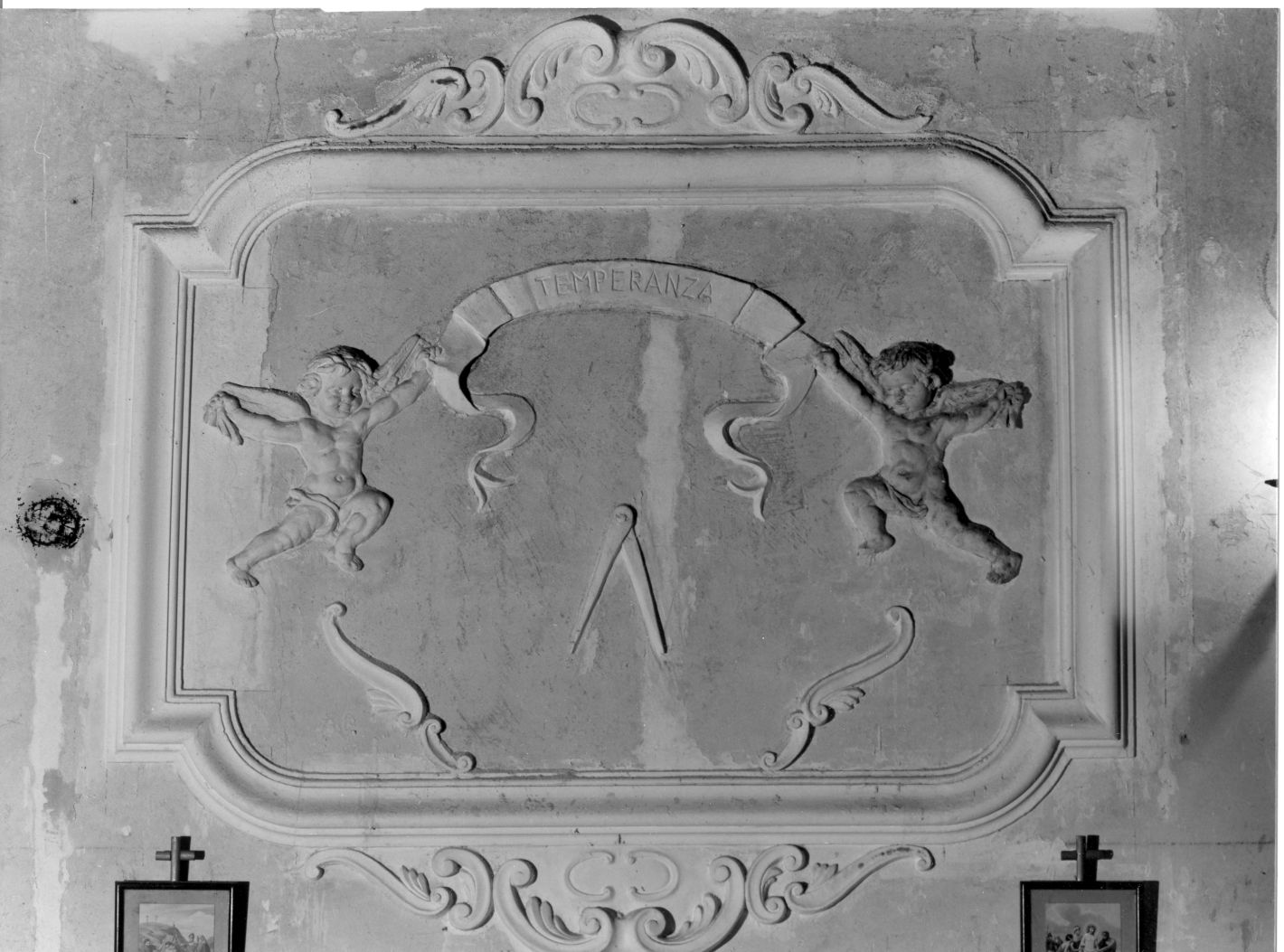 allegoria della Temperanza (decorazione plastica, elemento d'insieme) - bottega campana (sec. XIX)