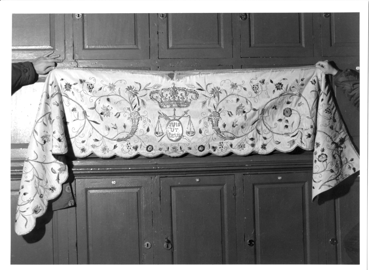 drappo - manifattura campana (sec. XVIII)