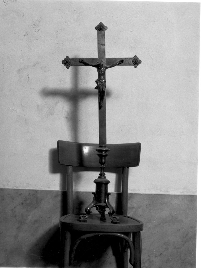 Cristo crocifisso (croce d'altare, serie) - bottega campana (inizio sec. XX)