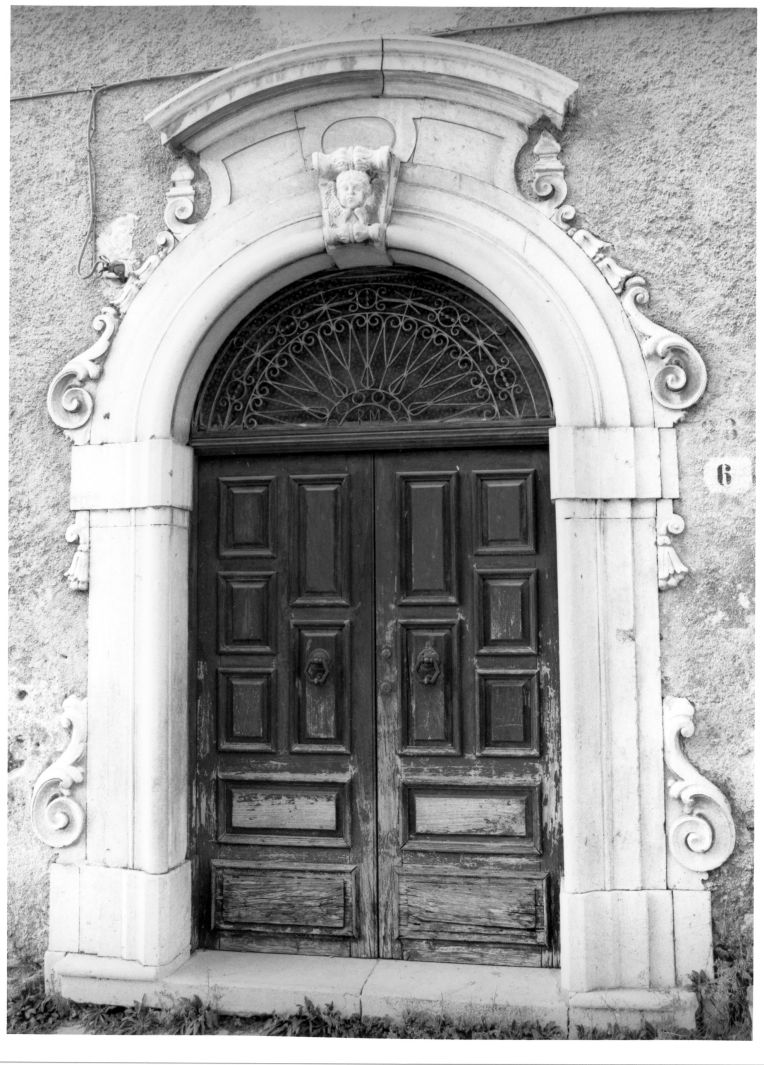 portale - bottega campana (sec. XVIII)