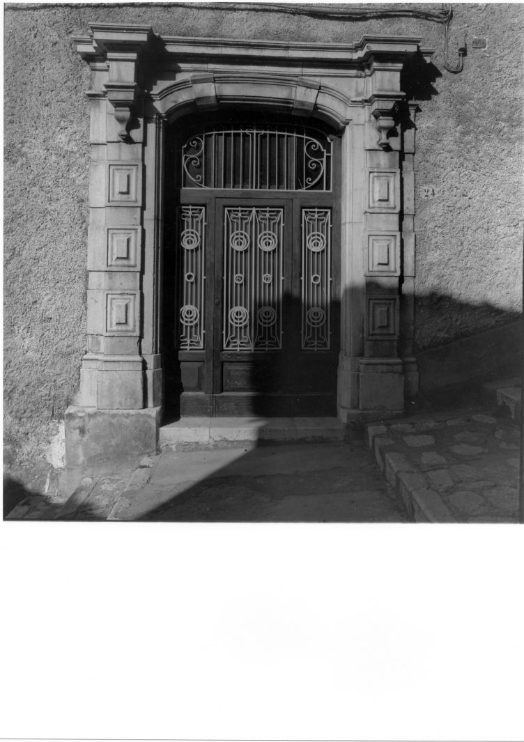 portale - bottega campana (inizio sec. XX)