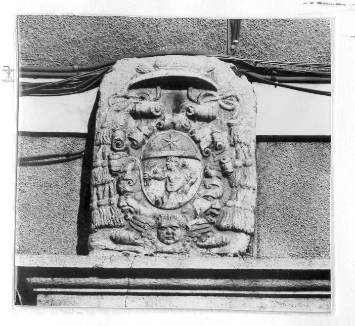 stemma vescovile (rilievo) - bottega campana (secc. XVI/ XVII)