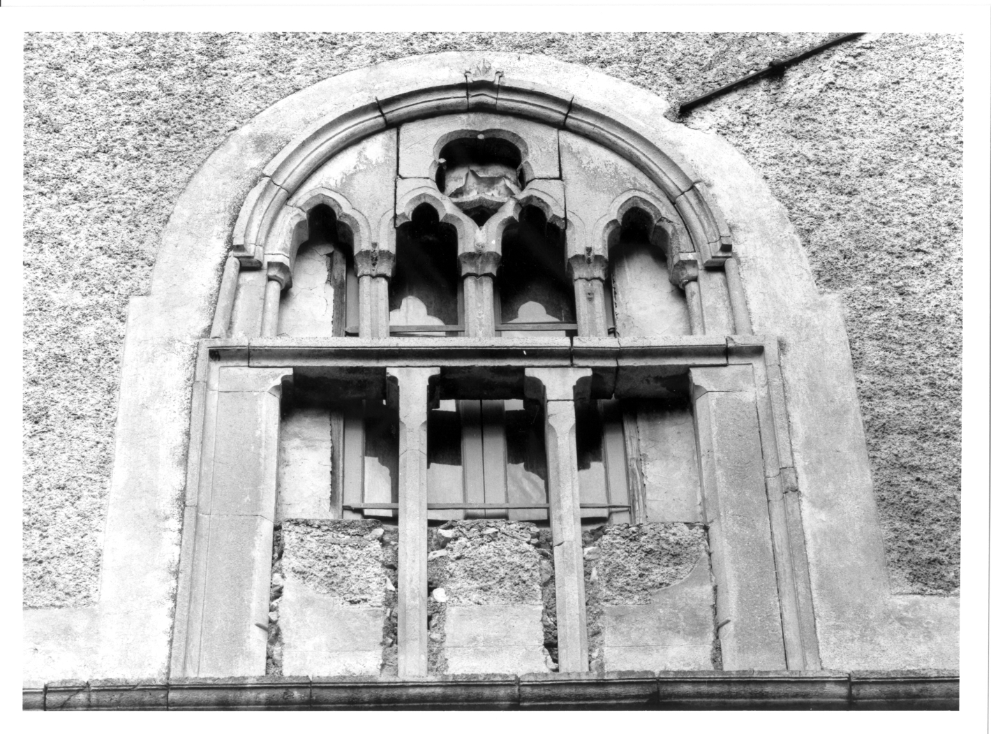 mostra di finestra - bottega campana (sec. XIV)