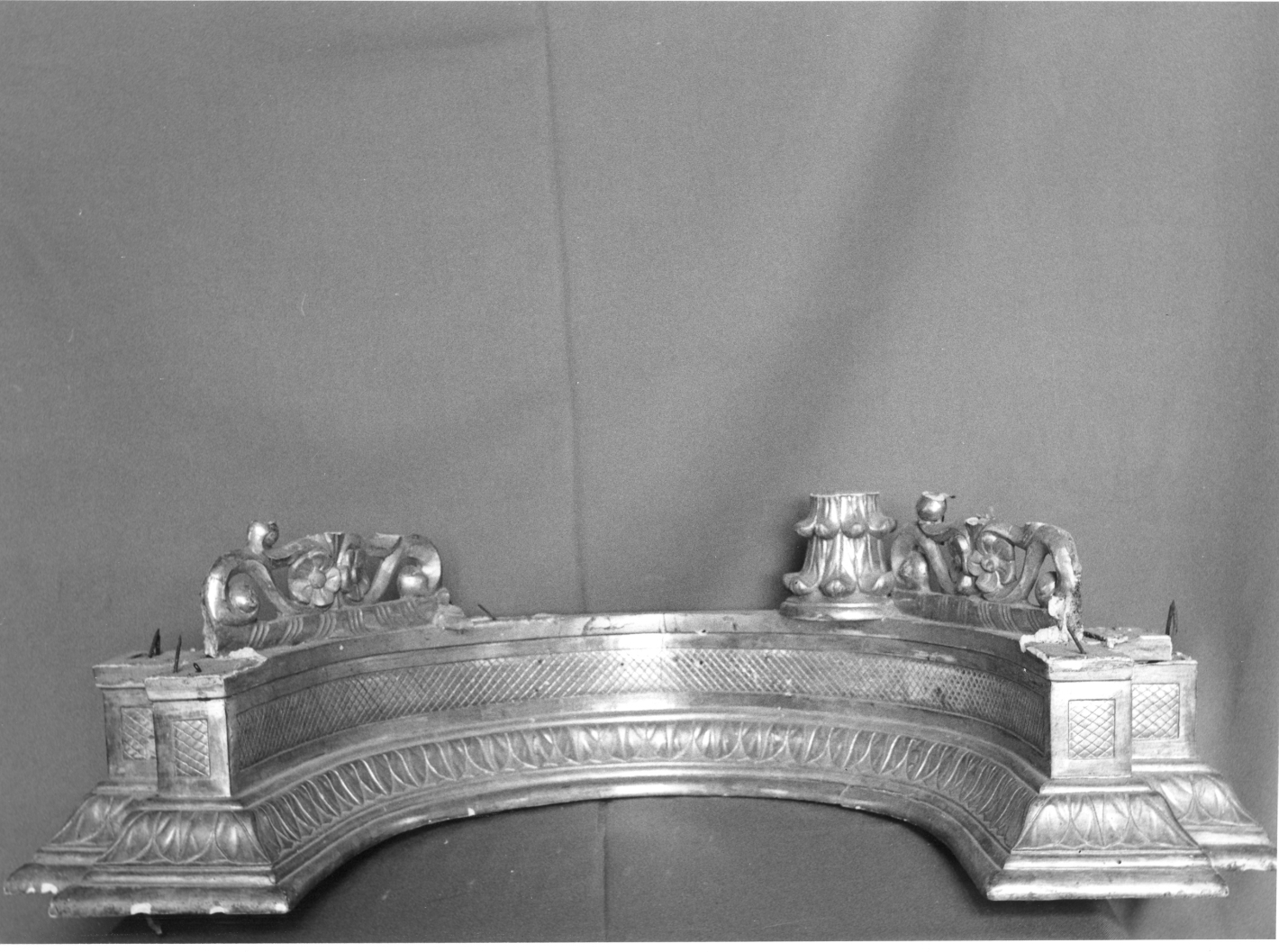 tronetto per esposizione eucaristica, frammento - bottega napoletana (seconda metà sec. XVIII)