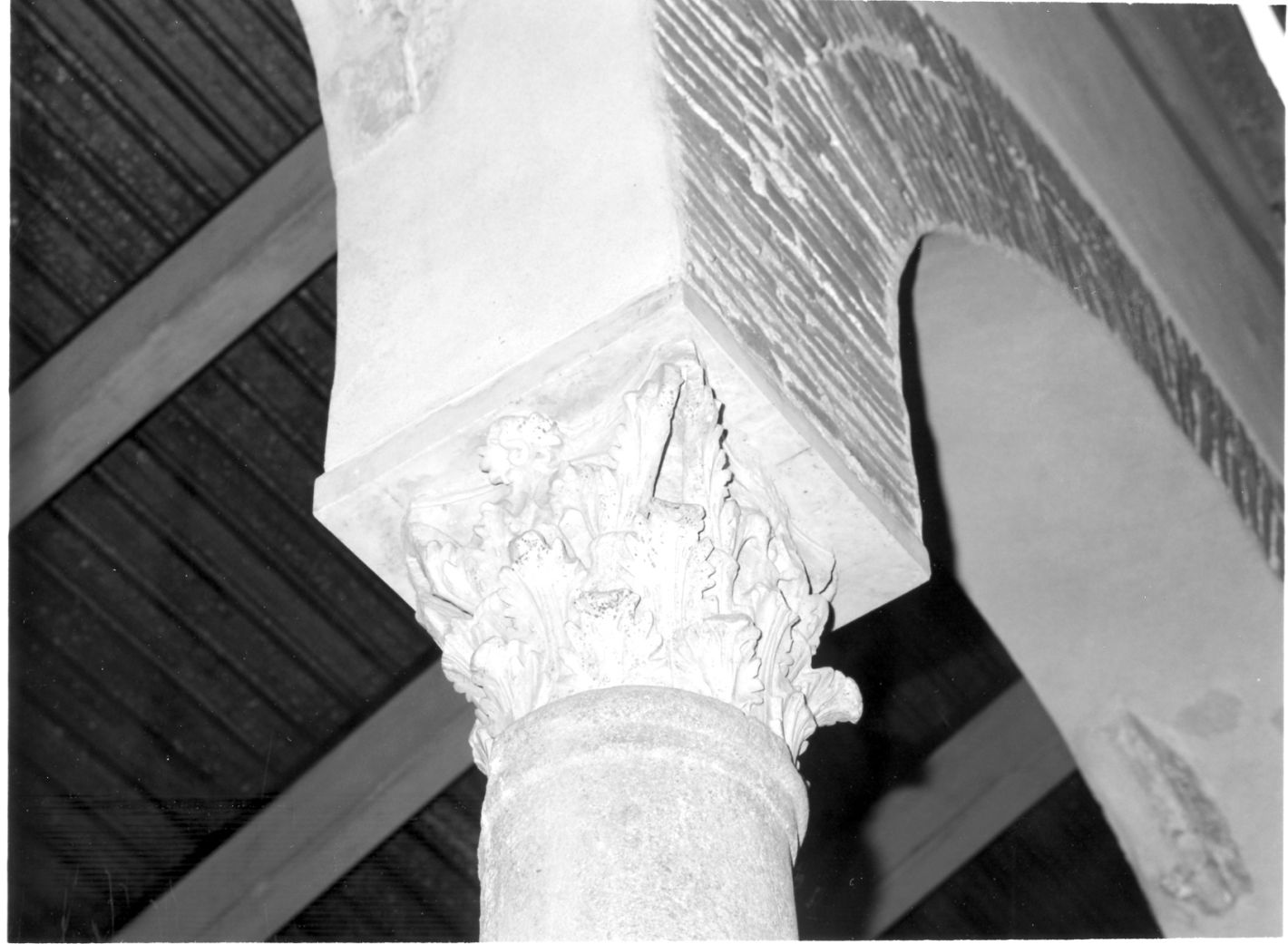 capitello - bottega Italia meridionale (sec. IX)