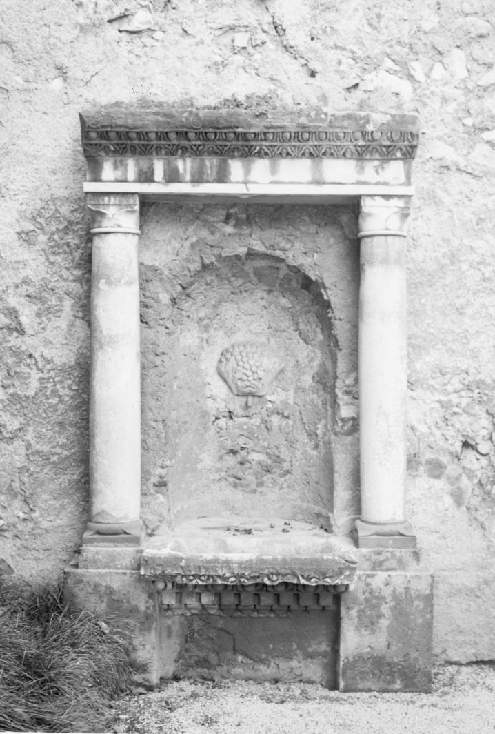 lavabo - a parete - bottega campana (primo quarto sec. XVII)