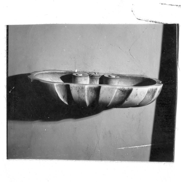 acquasantiera - a conchiglia - bottega Italia meridionale (sec. XIX)