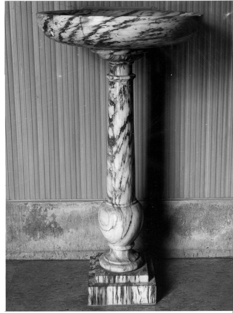 acquasantiera - a fusto, coppia - bottega campana (sec. XX)