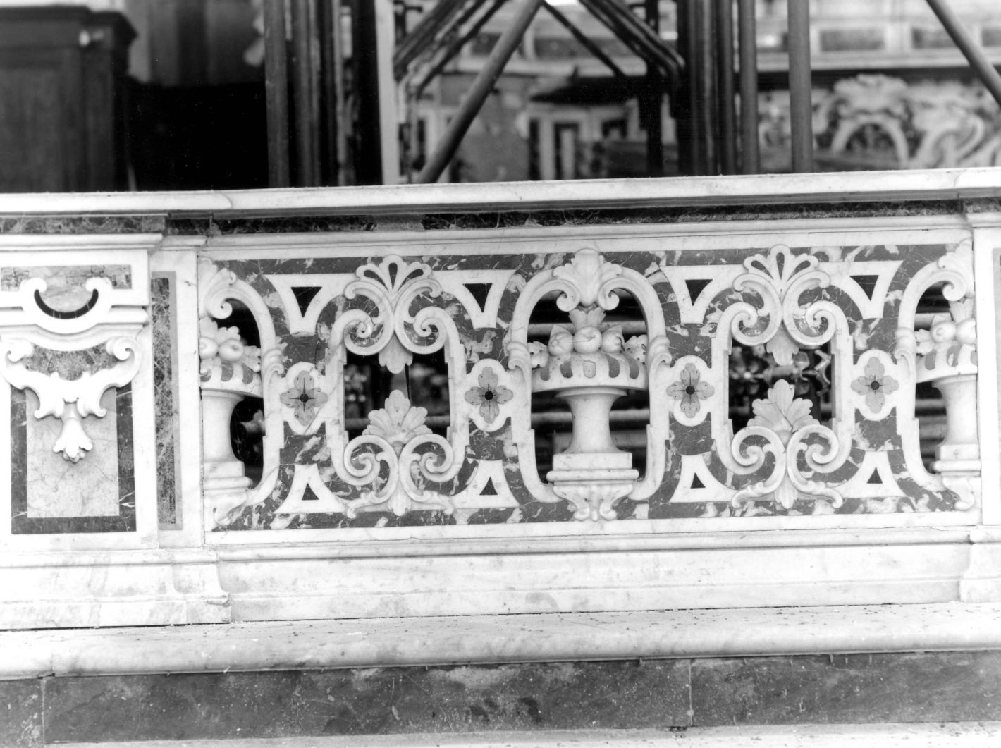 balaustrata di altare - bottega Italia meridionale (sec. XVIII)