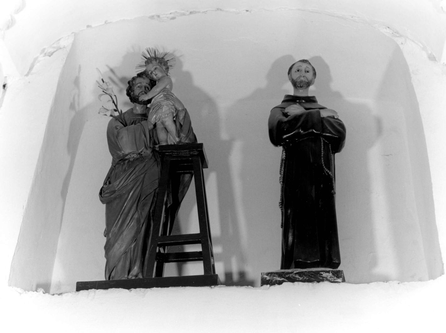 San Giuseppe e Gesù Bambino (statua) - bottega Italia meridionale (fine sec. XIX)