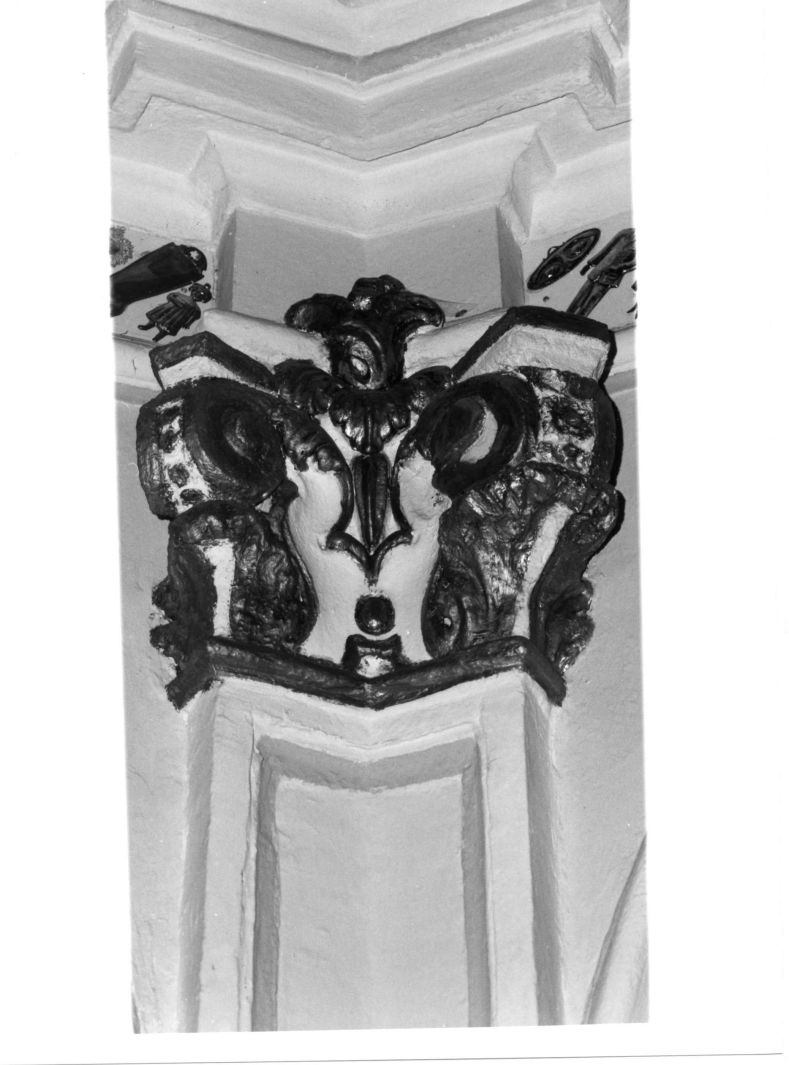 capitello di lesena - bottega campana (sec. XVIII)