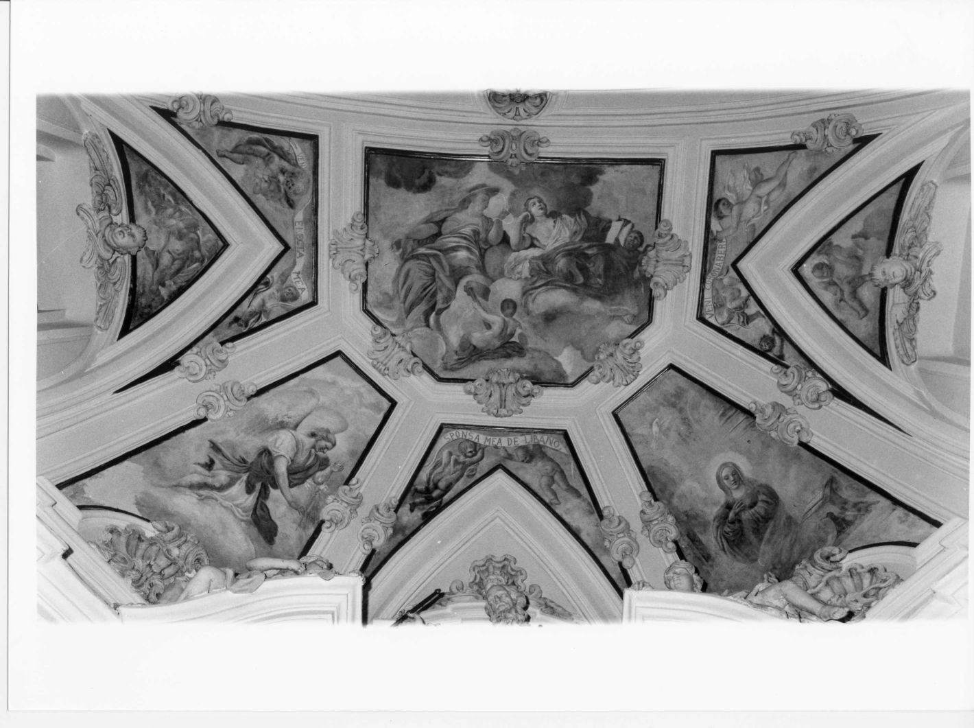 Annunciazione (dipinto, complesso decorativo) - ambito campano (primo quarto sec. XVIII)