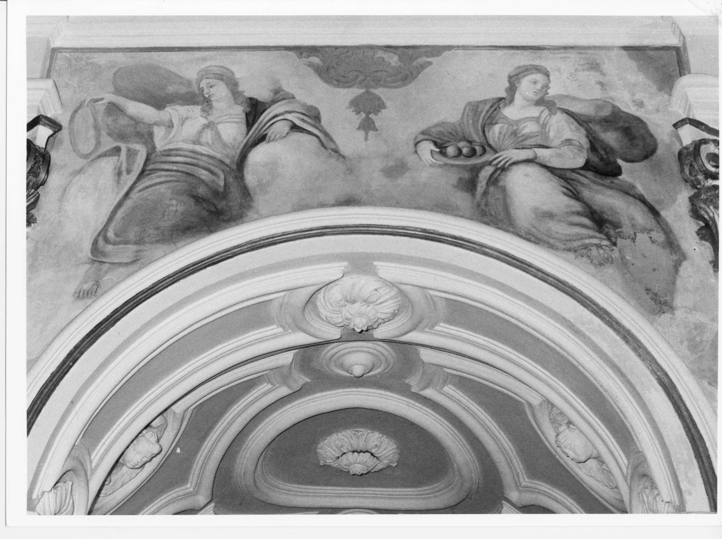 Speranza e Carità (dipinto, complesso decorativo) - ambito campano (primo quarto sec. XVIII)