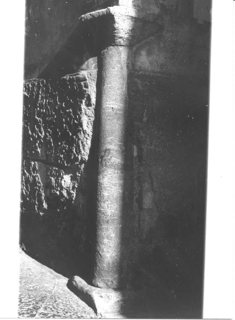 colonna - bottega campana (fine/inizio secc. VIII/ IX)