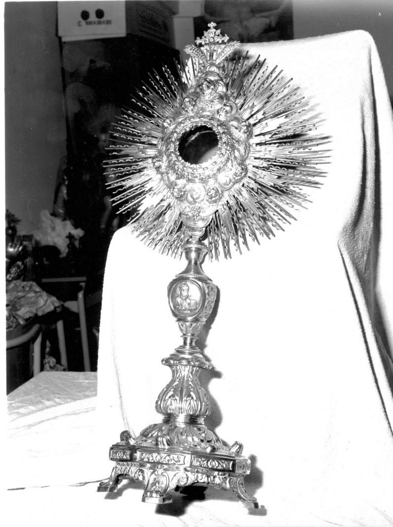 ostensorio - a raggiera - bottega Italia meridionale (seconda metà sec. XVIII)