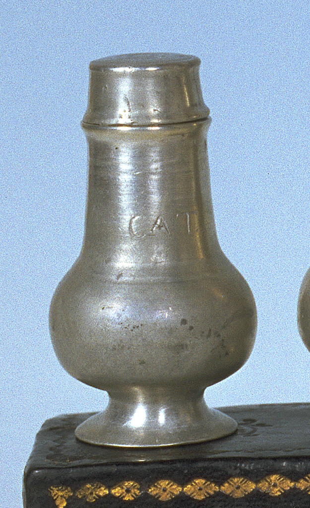 vasetti per oli santi, insieme - manifattura ferrarese (sec. XVIII)