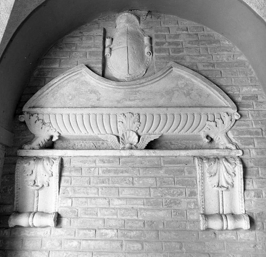 monumento funebre - bottega emiliano-romagnola (metà sec. XVI)