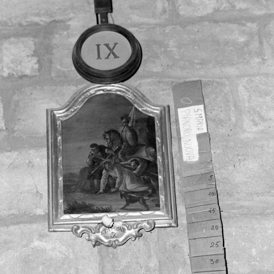 stazione IX: Gesù cade sotto la croce la terza volta (Via Crucis, elemento d'insieme) - ambito emiliano (sec. XVII)