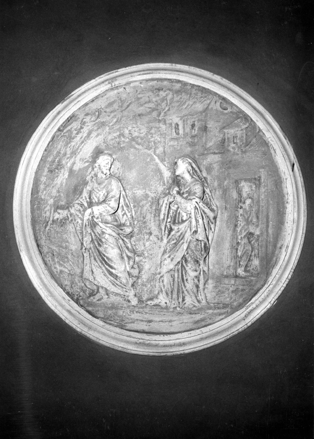 apparizione di Cristo risorto a Santa Maria Maddalena (rilievo) di De Maria Giacomo (attribuito) (fine sec. XVIII)