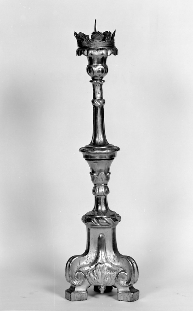 candeliere d'altare, serie - manifattura ferrarese (sec. XVIII)