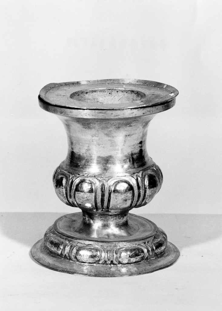 vaso d'altare, serie - manifattura emiliana (sec. XVIII)