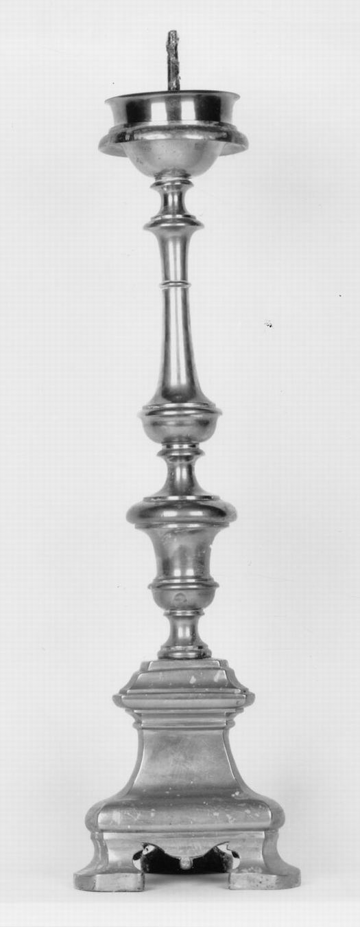 candeliere d'altare - manifattura emiliana (seconda metà sec. XVIII)