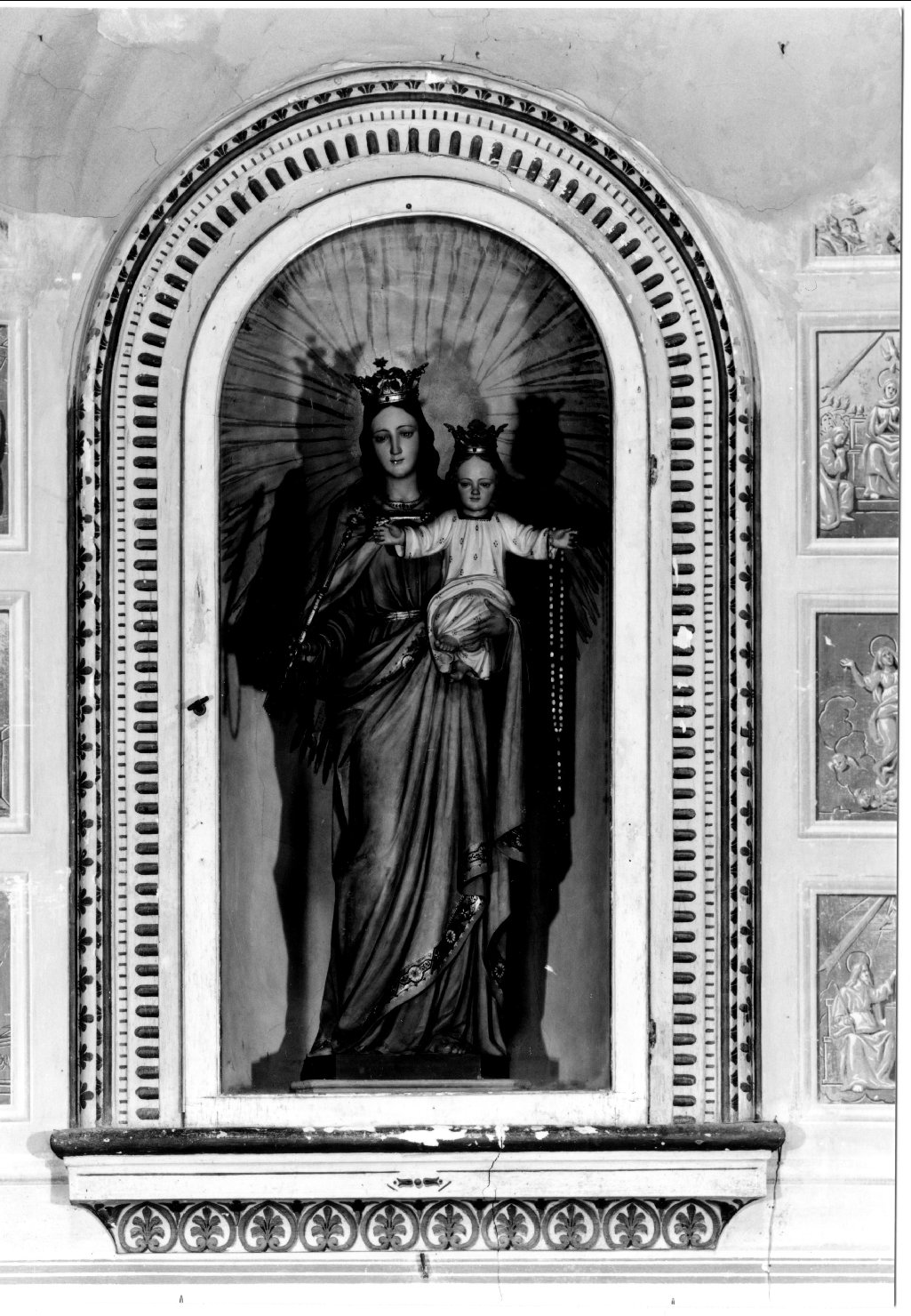 Madonna del Rosario (statua) di Runggaldier Joseph (sec. XX)