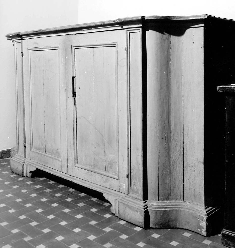 credenza, serie - manifattura emiliana (sec. XVIII)