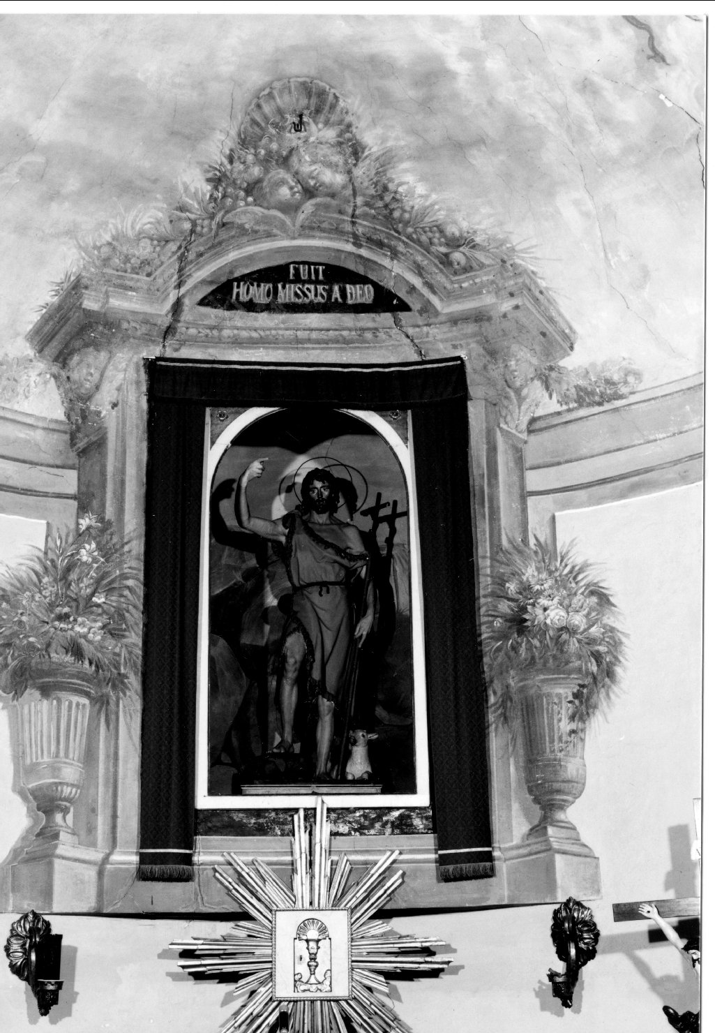 motivo decorativo architettonico ad ancona (dipinto) di Baseggio Massimo detto Ferrarese (secc. XVIII/ XIX)