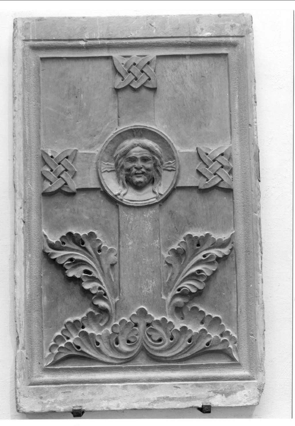 croce con simbolo di Cristo (rilievo) - ambito emiliano (seconda metà sec. XIII)